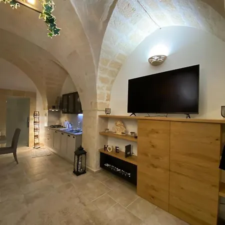 Lata Luxury * Brindisi