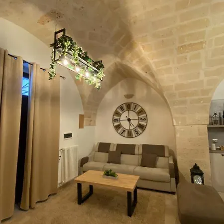Lata Luxury * Brindisi