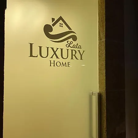 Lata Luxury Holiday home *